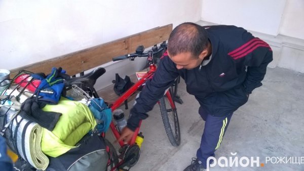 Веломандрівник із Бразилії побував у Рожищі. ФОТО. ВІДЕО