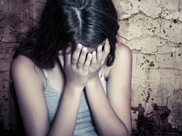 У Полтаві батько і мачуха посеред ночі вигнали з дому 10-річну дівчинку