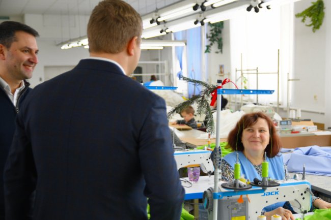 Підприємство на Рівненщині шиє одяг для бренду «Zara». ФОТО