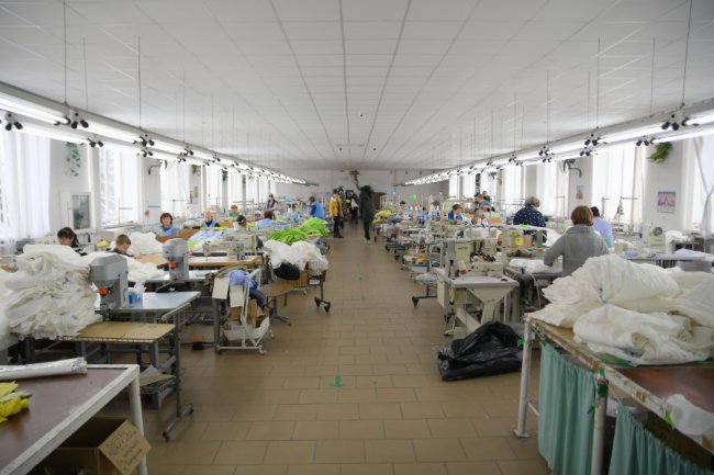 Підприємство на Рівненщині шиє одяг для бренду «Zara». ФОТО