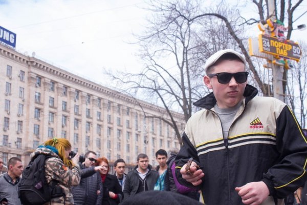 У центрі Києва зібралися гопники. ФОТО