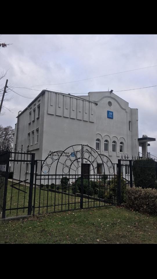 Біля дому молитви на Волині знайшли пакети з трупами тварин. ФОТО 18+