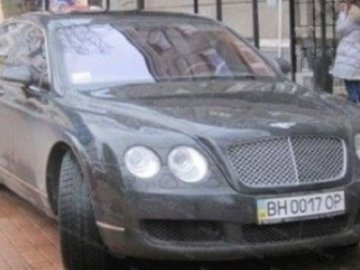 В Одесі депутатський Bentley на смерть збив пішохода, ‒ ЗМІ. ВІДЕО