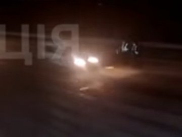 На Волині нетверезий водій ледь не збив поліцейських. ВІДЕО