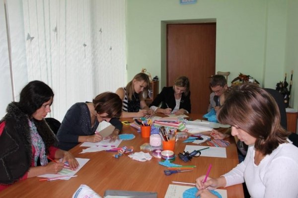 Лучан запрошують зняти стрес на заняттях із арт-терапії