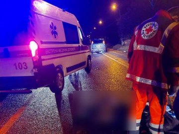 У Нововолинску водій авто на смерть збив жінку на пішохідному переході.ФОТО