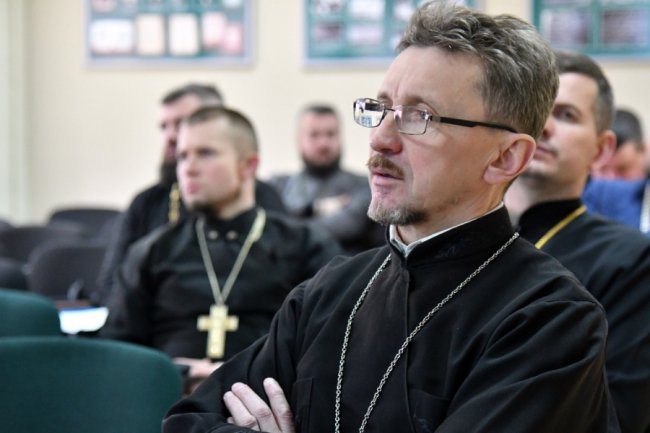 На Волині вперше в Україні підготують капеланів для медзакладів