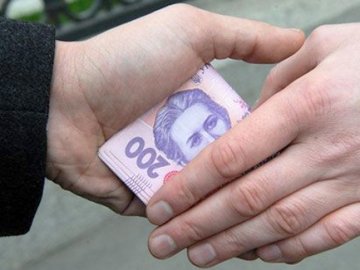 П’яний мотоцикліст на Волині тицяв 1000 гривень, щоб підкупити поліцію