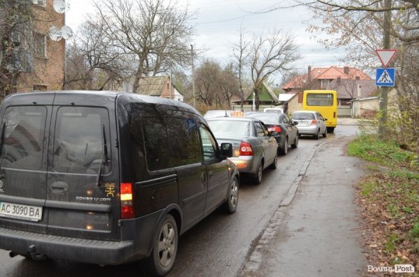 вулиця Клима Савура