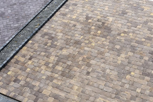 Компанія «Le Bruk» продає бруківку за акційною ціною*