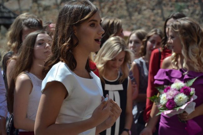 У Луцькому замку для новоспечених філологів та журналістів влаштували випускний