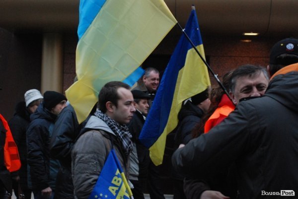 У Луцьку на День закоханих пікетували міліцію і прокуратуру. ФОТО