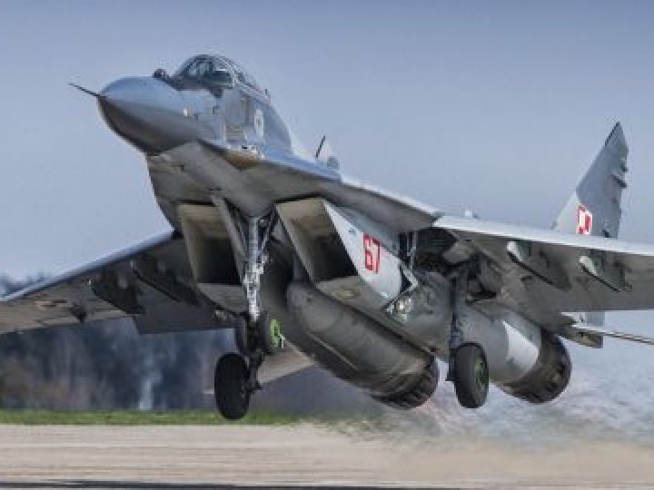 Польські МіГи, які мали передати Україні, виводитимуть з експлуатації