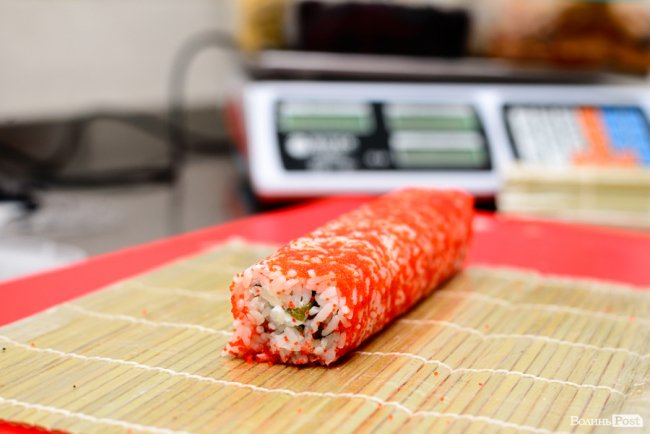 Вперше у Луцьку – заморожені суші* 