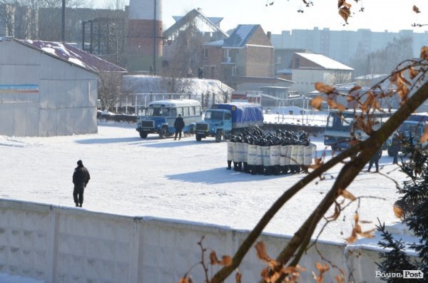 Командир луцьких ВВшників обзивав їх «підарасами», бо вони не хочуть у Київ. ФОТО. ВІДЕО