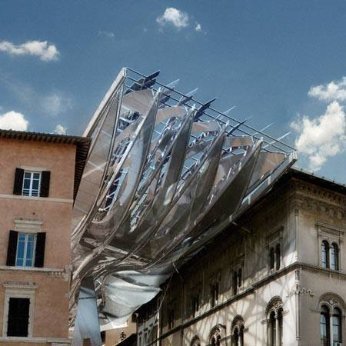 У соцмережах кепкують з новобудови на Андріївському узвозі