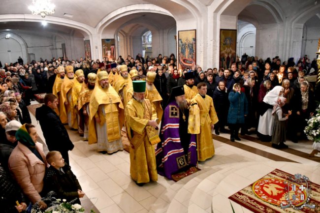У луцькому храмі відправили святкову службу. ФОТО