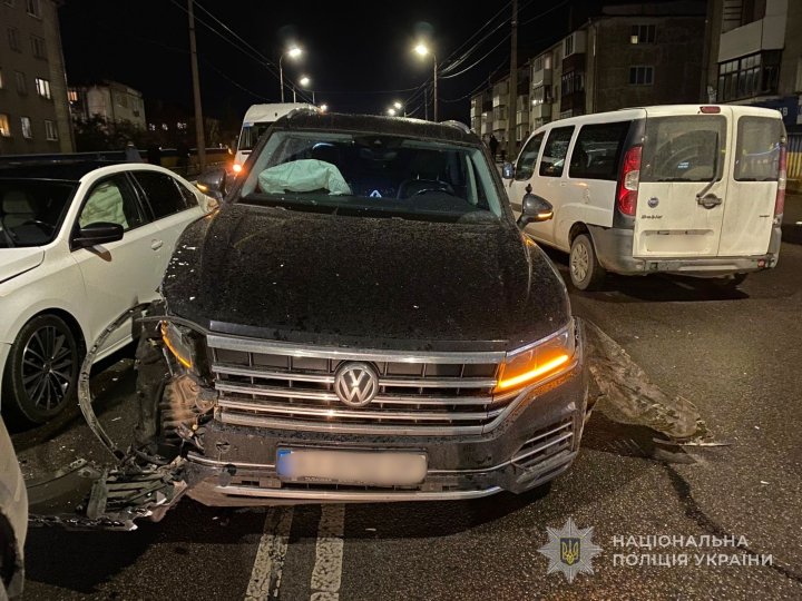У Луцьку на Перемоги зіткнулося сім автівок. ФОТО
