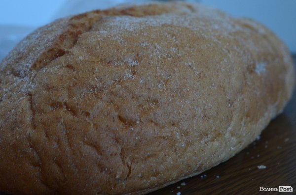 Хліб, який випікає магазин «Салют»