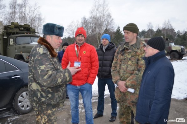 Луцькі волонтери привезли допомогу мобілізованим волинянам. ФОТО