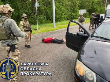 Зв'язали і катували праскою: у Харкові троє чоловіків, серед них – лучанин, пограбували жінку. ФОТО