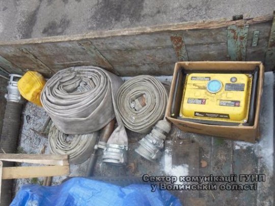 На Волині поліцейські вилучили трактор з реманентом для видобутку бурштину. ФОТО