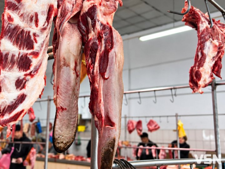 Скільки коштує м'ясо та сало на Завокзальному ринку в Луцьку: огляд цін