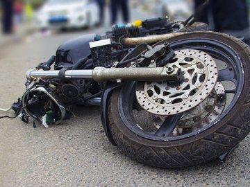 Впав з мотоцикла: на Волині госпіталізували 20-річного водія