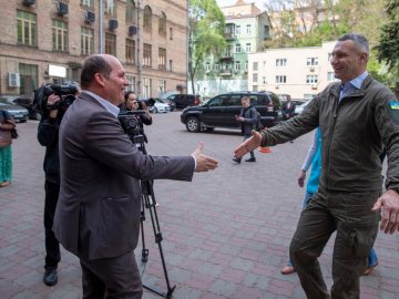 Кличко зустрівся з мером Брюсселя Філіпом Клозом. ФОТО