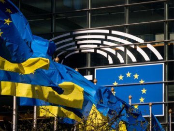 Європарламент закликав передати Україні далекобійні ракети