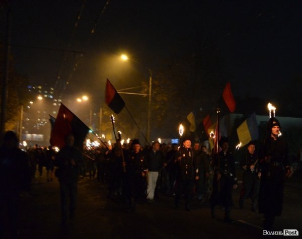 У Луцьку відбулася смолоскипна хода на честь річниці УПА. ФОТО. ВІДЕО