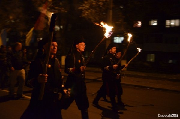 У Луцьку відбулася смолоскипна хода на честь річниці УПА. ФОТО. ВІДЕО