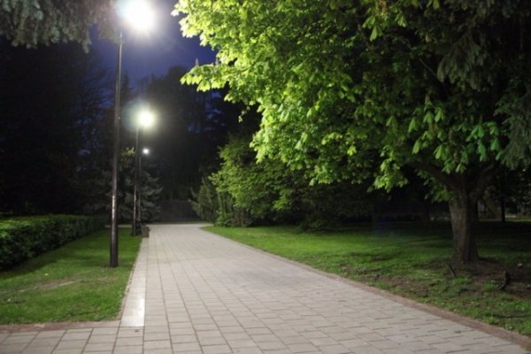 У Луцьку на Меморіалі з'явилось сучасне освітлення. ФОТО