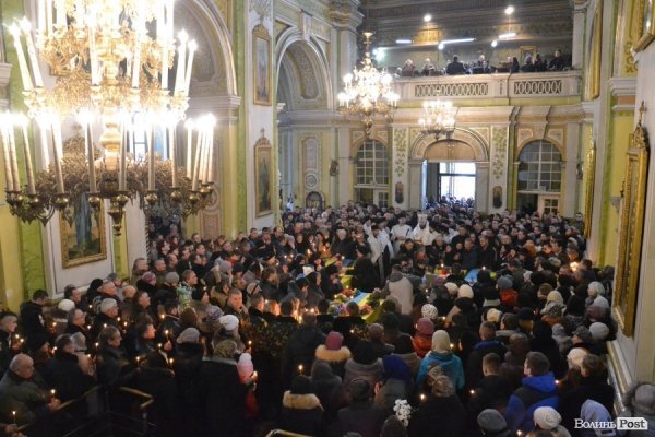 У Луцьку вшанували полеглих на Сході бійців роти «Світязь». ФОТО