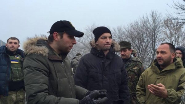 Гуманітарку Ахметова розвезуть туди, де це найбільше потрібно , - Парасюк. ФОТО