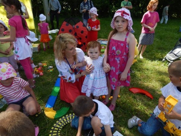 У Луцьку біженцям зібрали речі. ФОТО