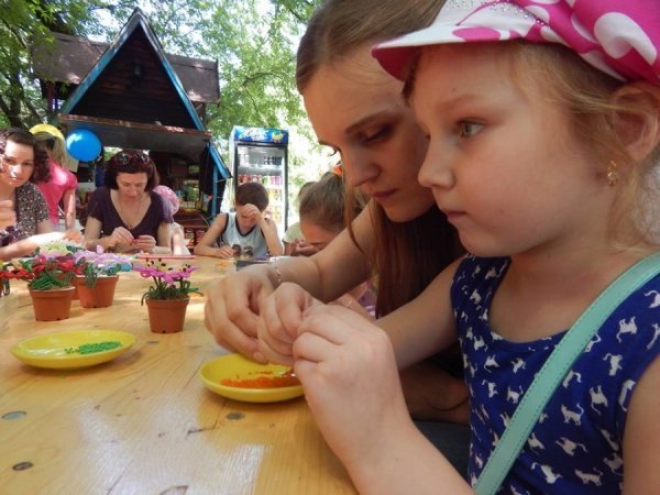 У Луцьку біженцям зібрали речі. ФОТО