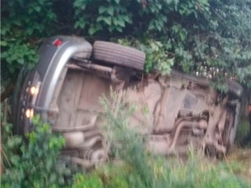 У Луцьку п'яний водій в'їхав у паркан будинку. ФОТО