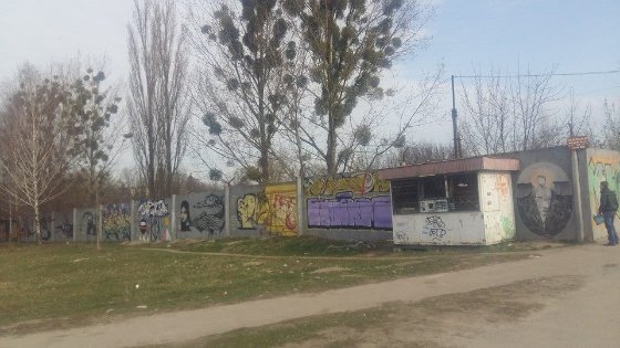 У Луцьку на Єршова та на Карбишева демонтують кіоски. ФОТО