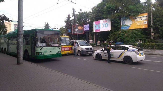 У Луцьку – аварія біля ЦУМу. ФОТО