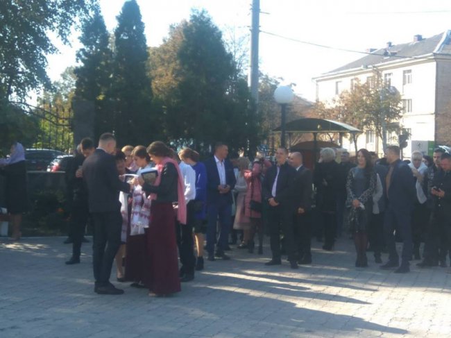 Один з найбажаніших холостяків Волині одружився. ФОТО