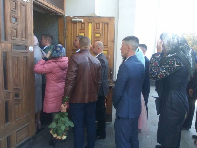 Один з найбажаніших холостяків Волині одружився. ФОТО