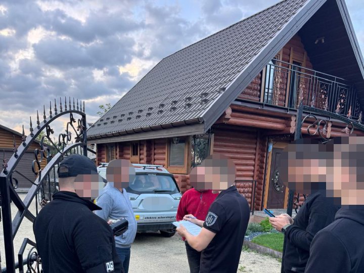 Командир військової частини з Рівного змушував підлеглих будувати йому хату. ФОТО