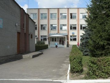 Новини з минулого. Палаючі автівки та день народження «вождя»