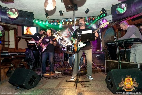 Як у Луцьку переспівували «Гадів». ФОТО