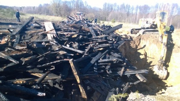 Церкву, що згоріла на Волині, захоронили. ФОТО