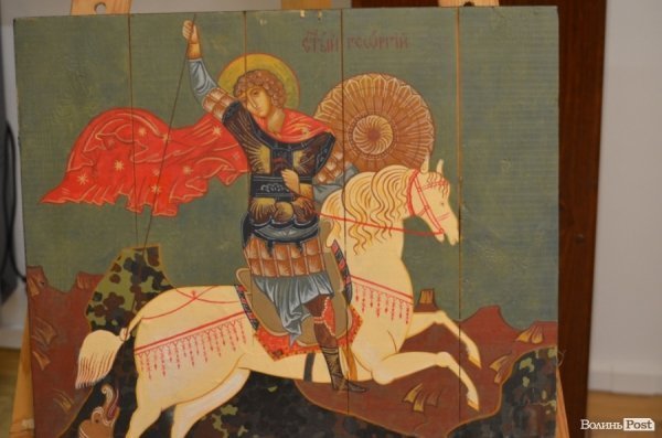 У Луцьку продавали ікони на потреби вояків АТО. ФОТО