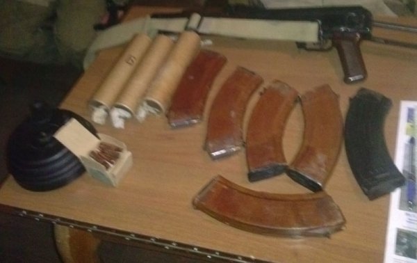 На блокпосту на Донеччині затримали озброєного до зубів волинянина