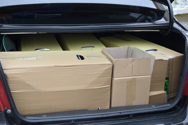 Медикам «швидкої» у Луцьку передали тисячу банок антисептика