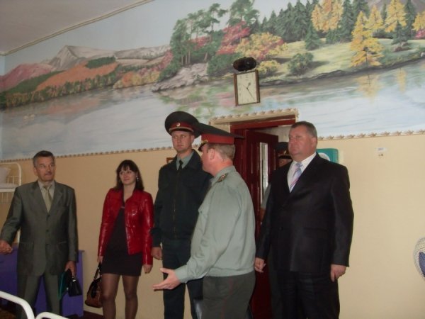 Чиновникам показали Луцьке СІЗО. ФОТО